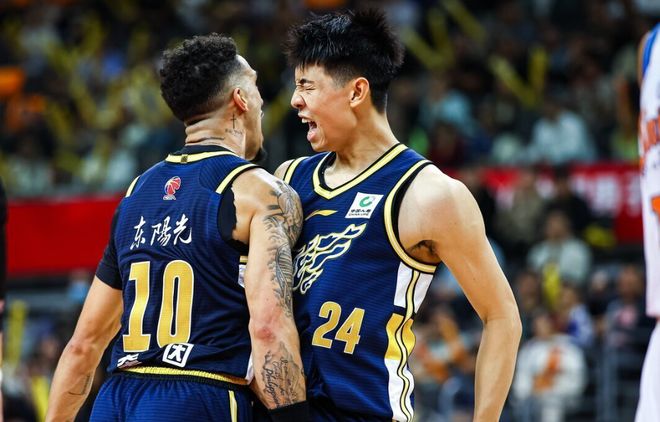 四连胜！广东男篮季后赛对手基本敲定！徐杰崔永熙赛后霸气摊牌